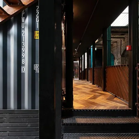 Hektor Container Hotel-2